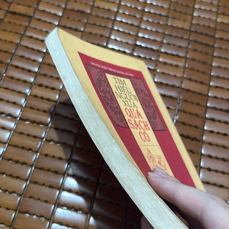 Tìm hiểu người xưa qua sách cổ - Dương Kiều Minh  531870