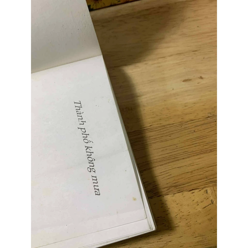 Thành Phố Không Mưa - Thiết Ngưng 538443