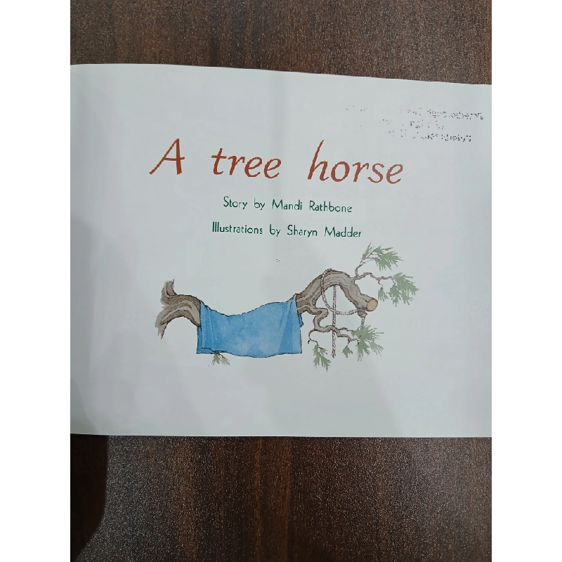 A tree horse - Mandi Rathbone & Sharyn Madder 543121