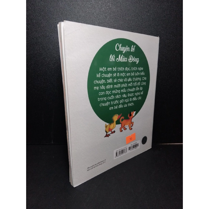 Chuyện kể tối Mùa Đông (sách tranh màu) mới 90% bẩn nhẹ, gấp bìa 2017 Nhiều tác giả HCM2103 VĂN HỌC 918649