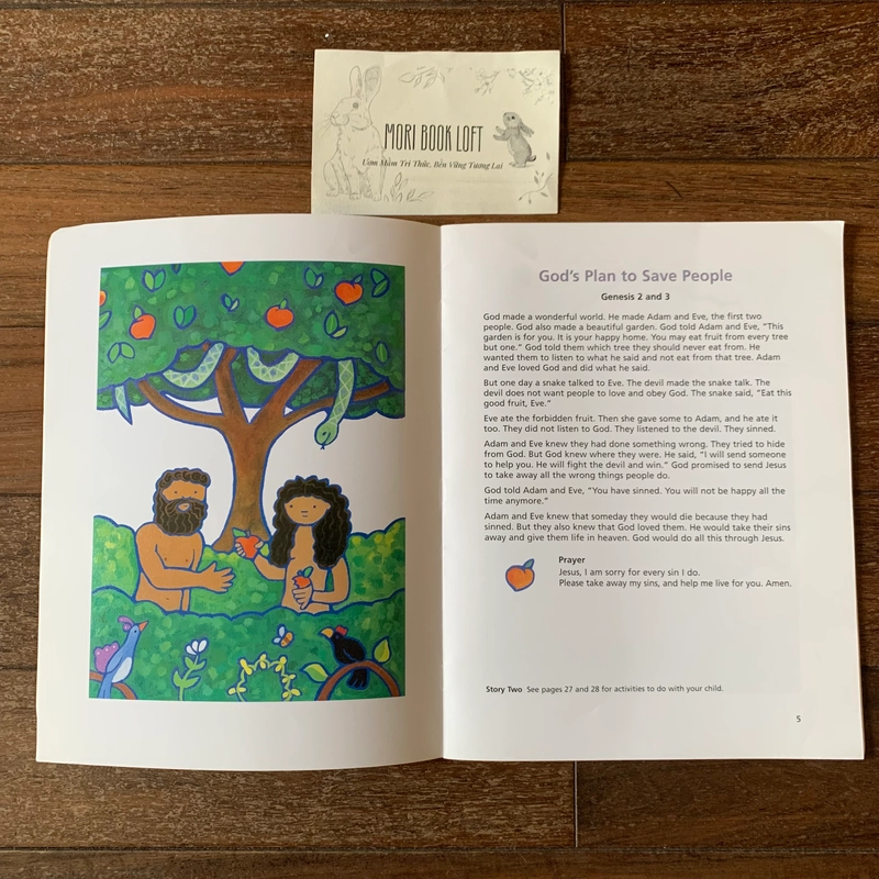 Sách tranh tiếng anh God Shows Us His Love: Twelve Stories for Three-Year-Olds, Used 478713