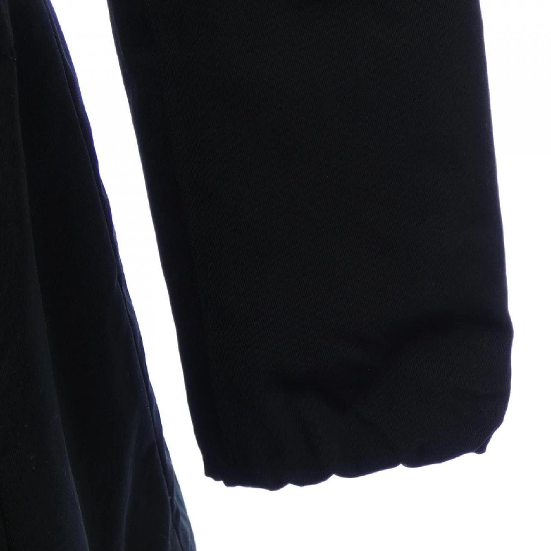 Áo khoác lông vũ MONCLER 641482