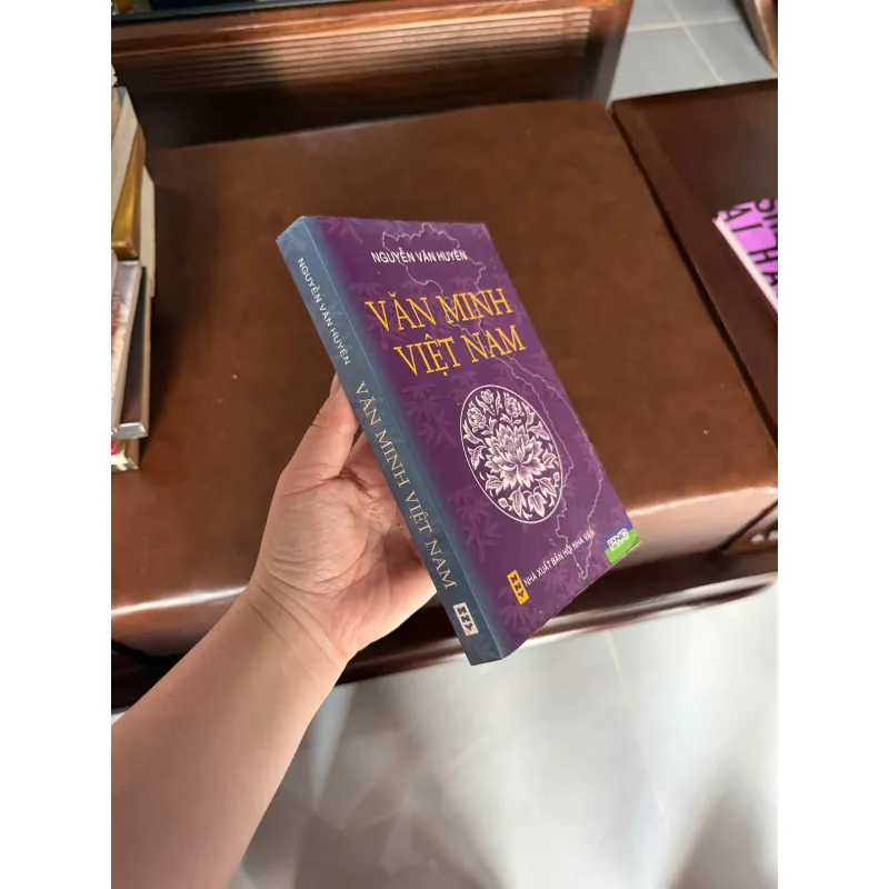 VĂN MINH VIỆT NAM – NGUYỄN VĂN HUYỀN- K5 1031171