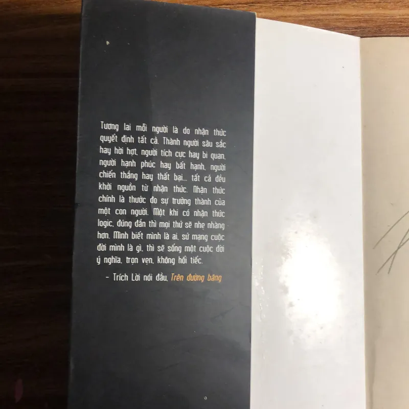 Trên đường băng 618822