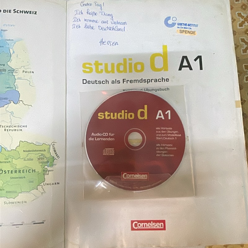 Giáo trình sách tiếng Đức A1 (kèm CD) 135730