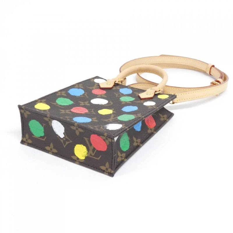 Túi xách Petit Sac Plat Monogram (LV X YK) của Louis Vuitton M81867 614013