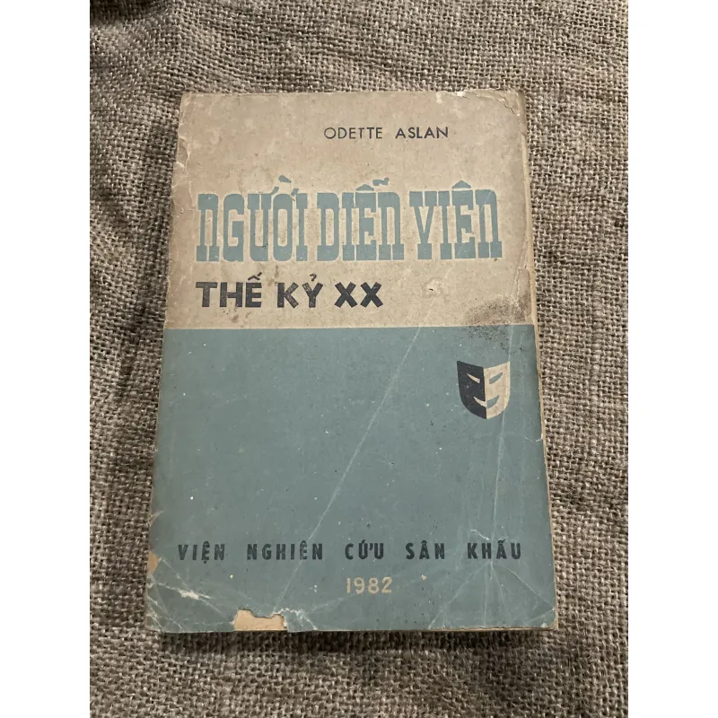 Người diễn viên thế kỷ XX  977157