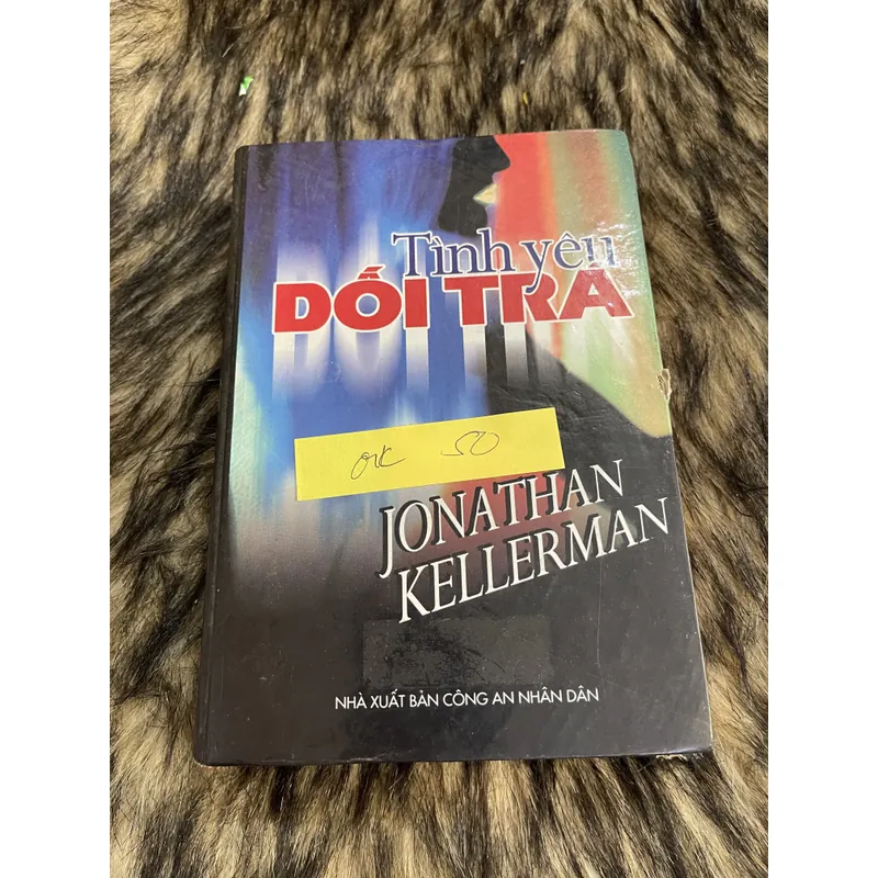 Tình yêu dối trá 655476