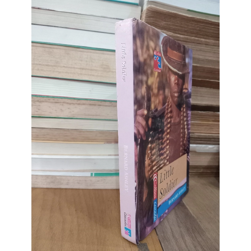 Little soldier - Bernard Ashley 934845