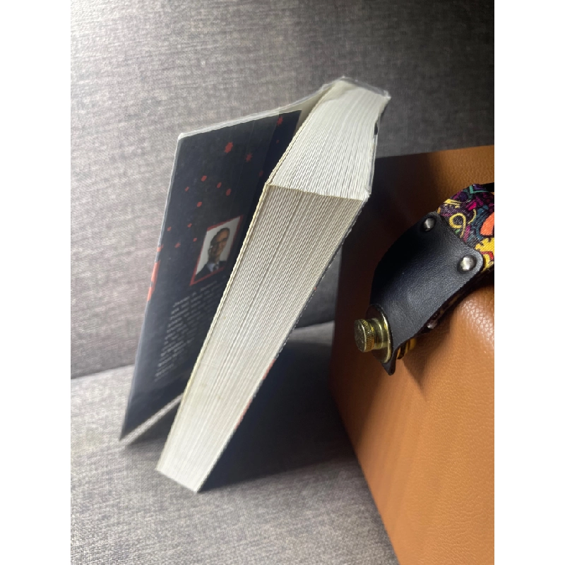 Cuộc chiến disney James B Stewart 2017 mới 80% bẩn viền nhẹ HPB0305 451435