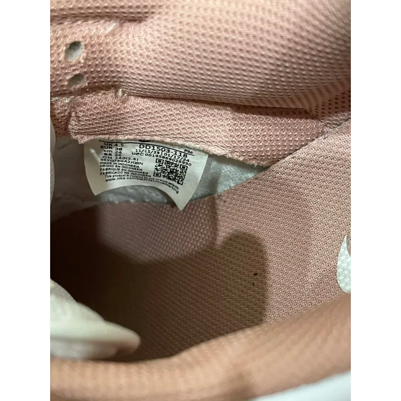 Giày thể thao Nike màu nâu, trắng hình dáng năng động 746989