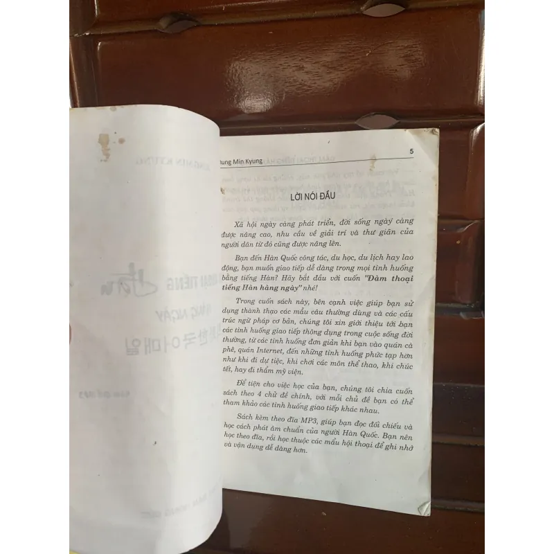 Đàm thoại tiếng Hàn hằng ngày 1022607