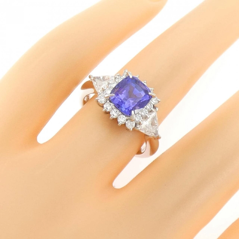 Nhẫn Tanzanite PT900 2.15CT 666523