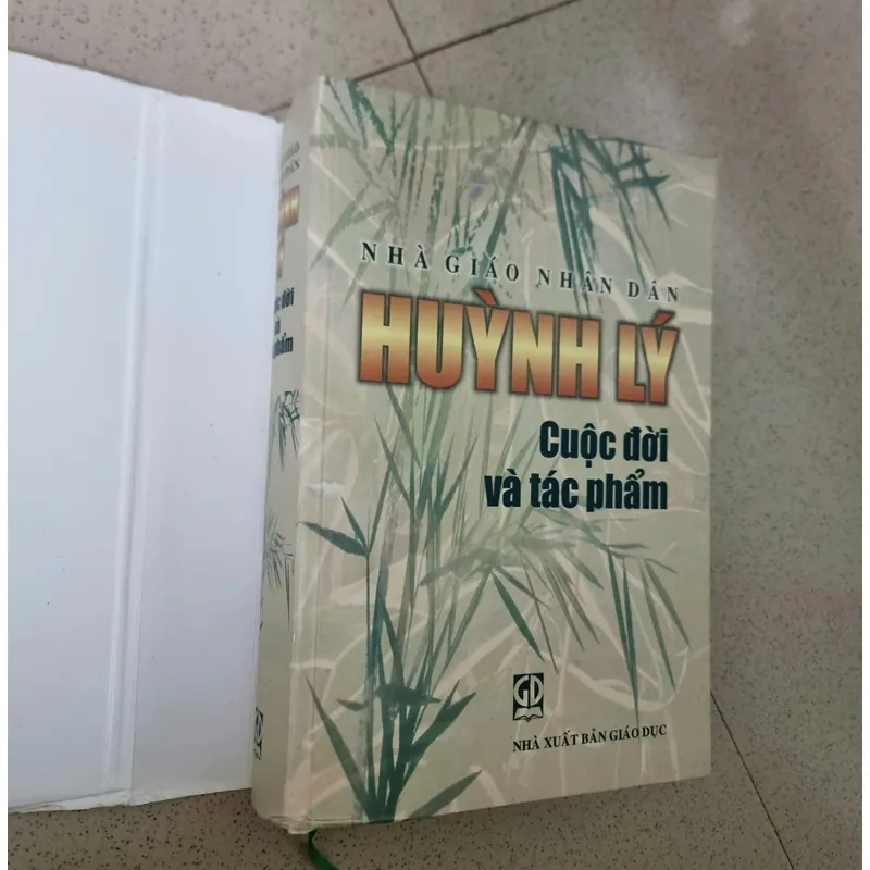 Nhà giáo nhân dân Huỳnh Lý – Cuộc đời và tác phẩm 604939