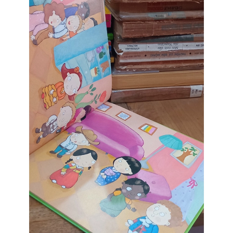 All around the world  - Little Story Town 1026980