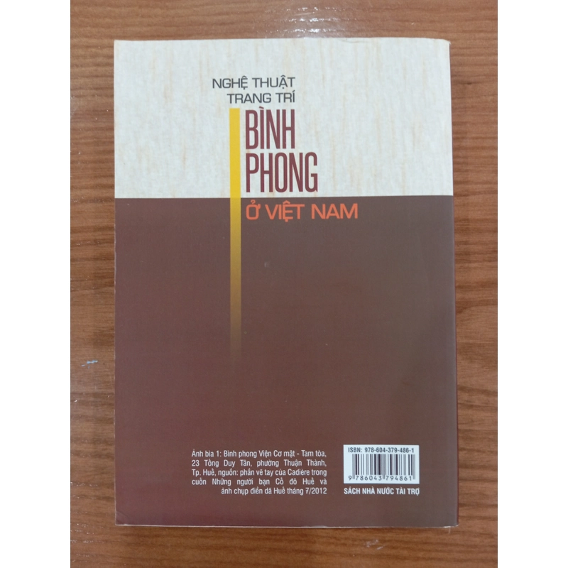 NGHỆ THUẬT TRANG TRÍ BÌNH PHONG Ở VIỆT NAM 500880