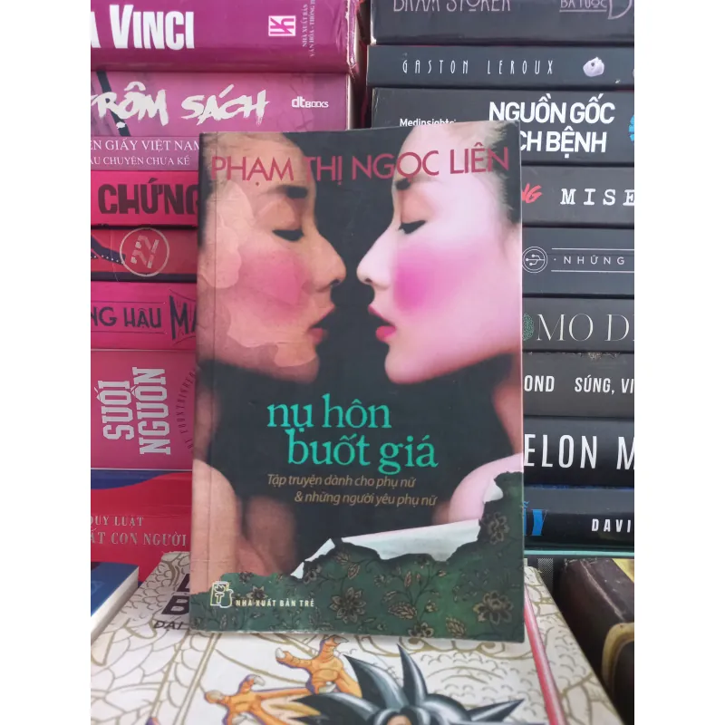 NỤ HÔN BUỐT GIÁ 595801