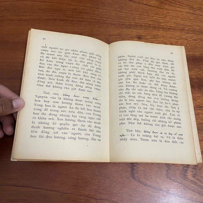 [Sách Xưa] - II Sách Phật Giáo: Luật Sadi - Trí Quang (Dịch) - PL. 2514. 1970 495558