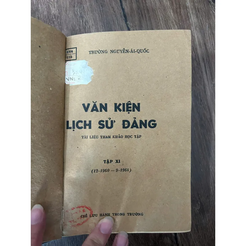 Văn kiện Lịch sử Đảng (Tập XI) - Trường Nguyễn Ái Quốc 709454