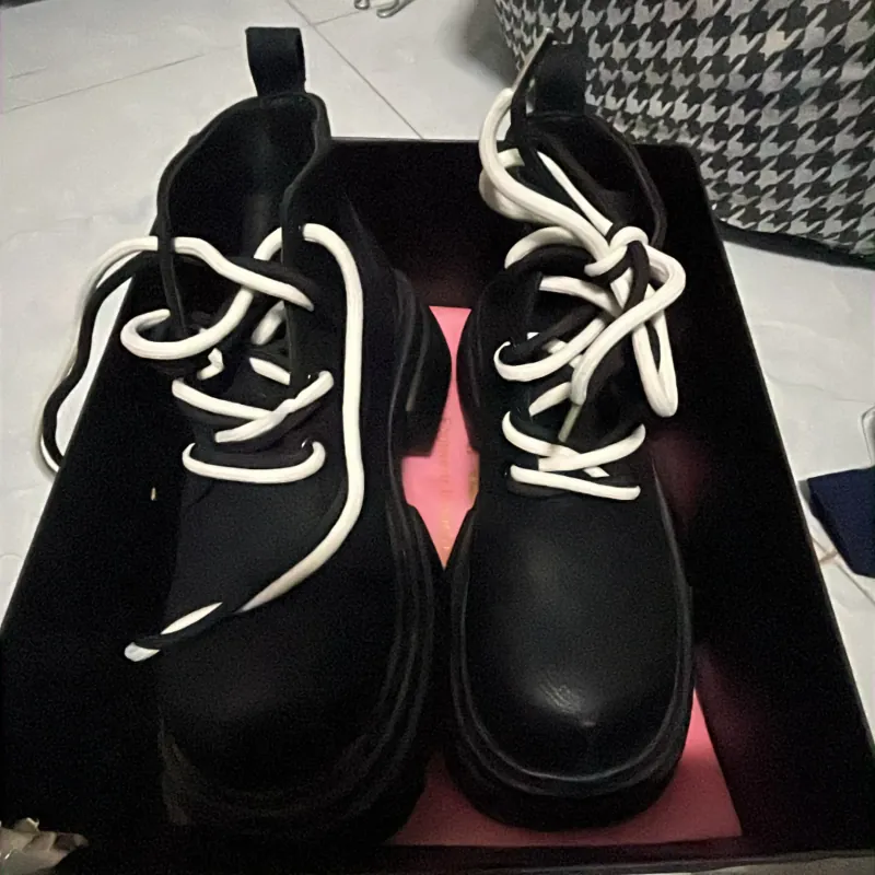 Giày bốt , hàng neww 753002