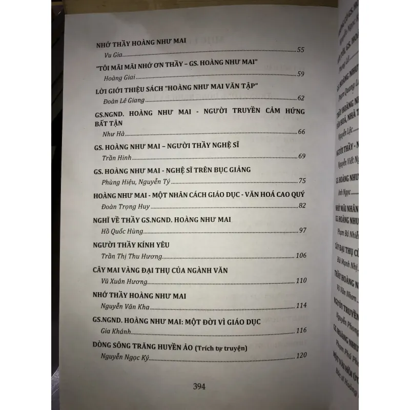 Giáo sư - Nhà giáo nhân dân Hoàng Như Mai với đồng nghiệp và môn sinh 762518