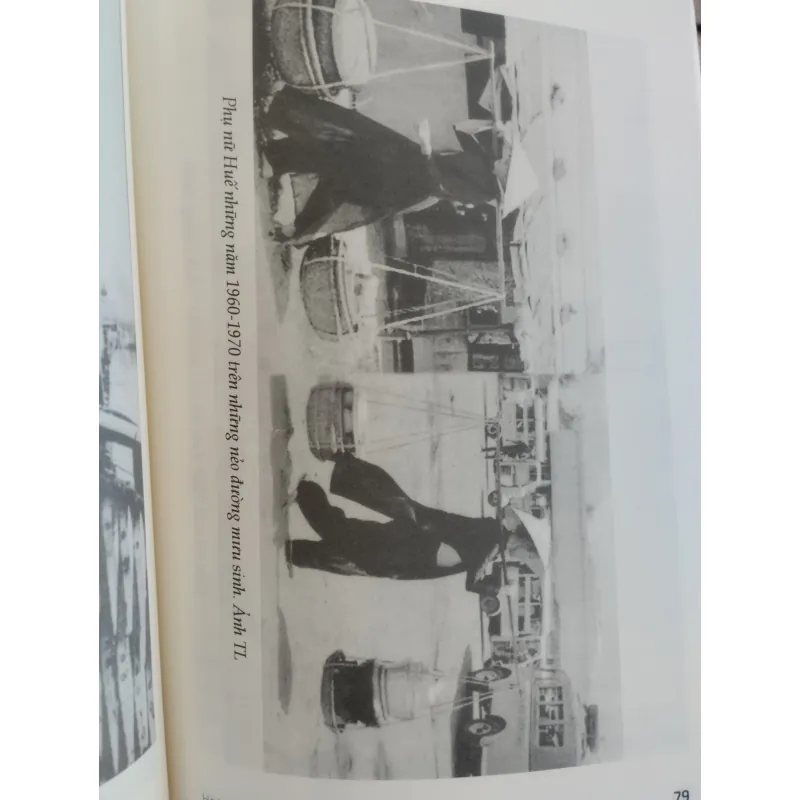 Tác phẩm "Huế, xin đi từ thơ ấu" của nhà báo Hoàng Thị Thọ 997417