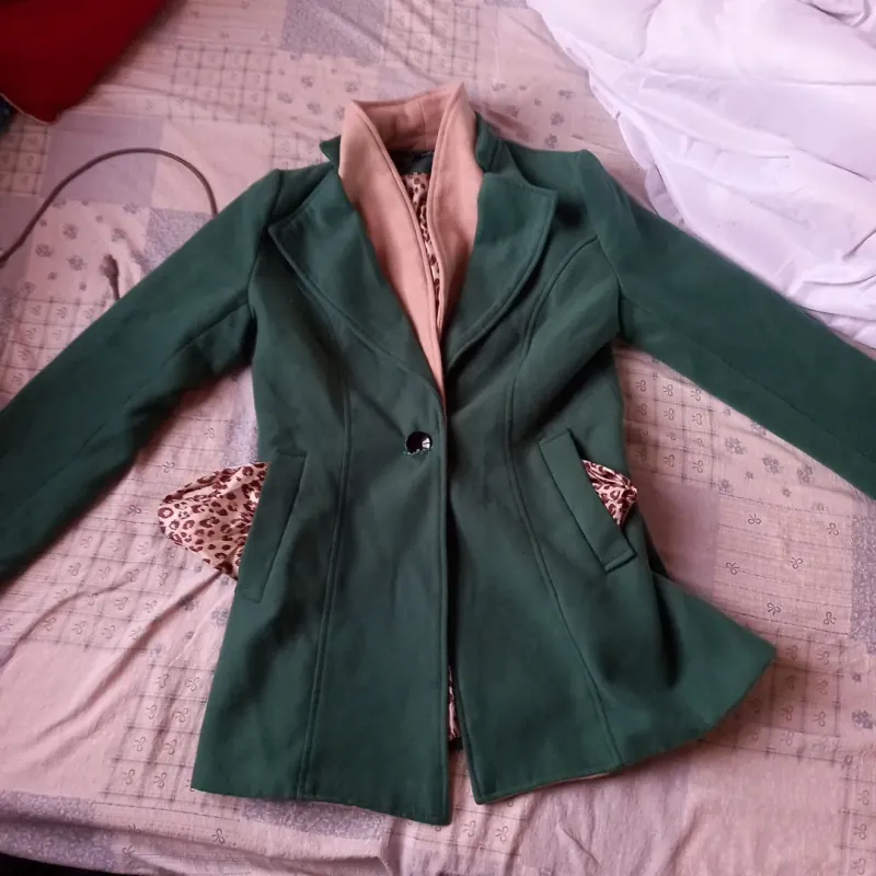 Áo dạ,size L,tình trạng còn mới 931137