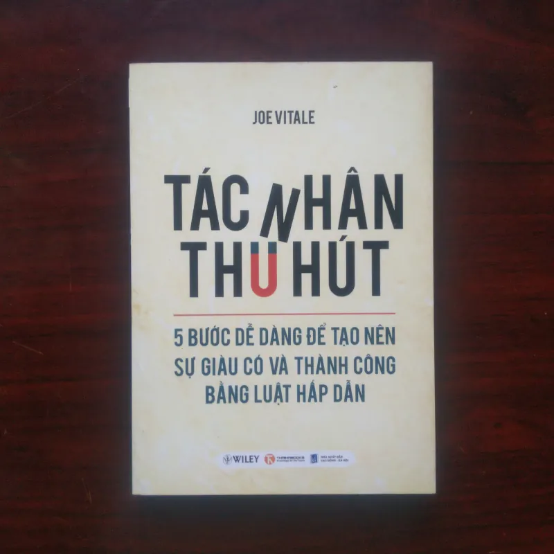 [Sách Kinh Doanh] Tác Nhân Thu Hút (Joe Vitale) - Luật Hấp Dẫn 1006109