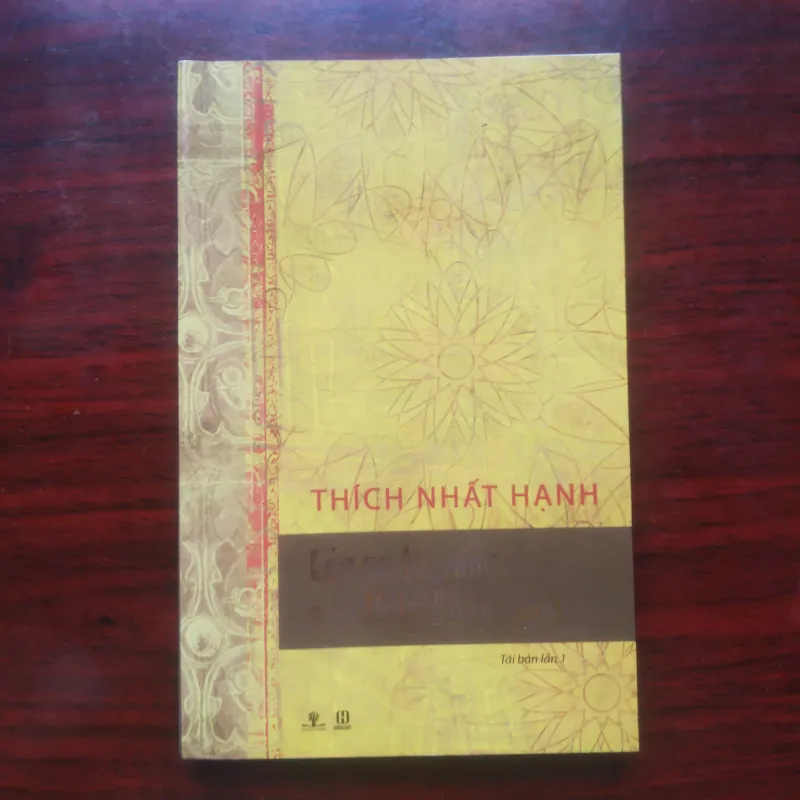 [Sách Phật Giáo] Con Sư Tử Vàng Của Thầy Pháp Tạng (Thích Nhất Hạnh) 927766