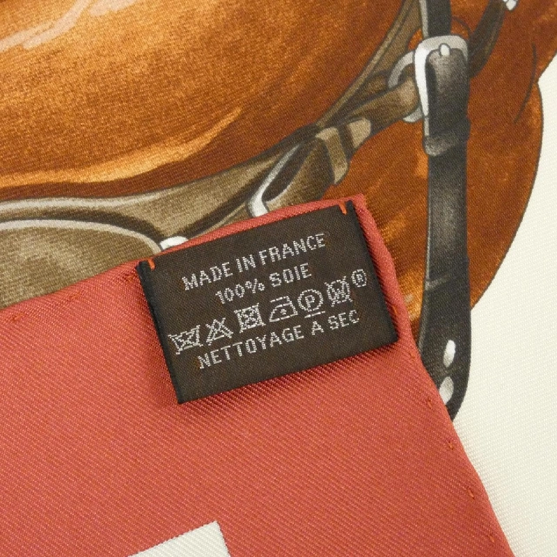 Khăn quàng cổ Hermès ATTELAGE EN ARBALETE Carre 001554S 626300