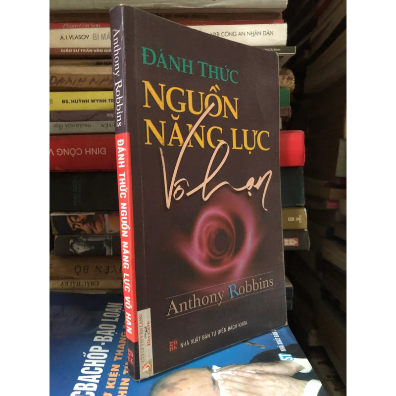Sách Đánh thức nguồn năng lượng vô hạn - Anthony Robbins 306433