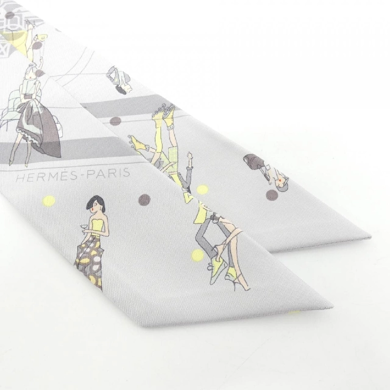 Khăn quàng cổ Hermès EX-LIBRIS LES PARISIENNE 063416S 625234