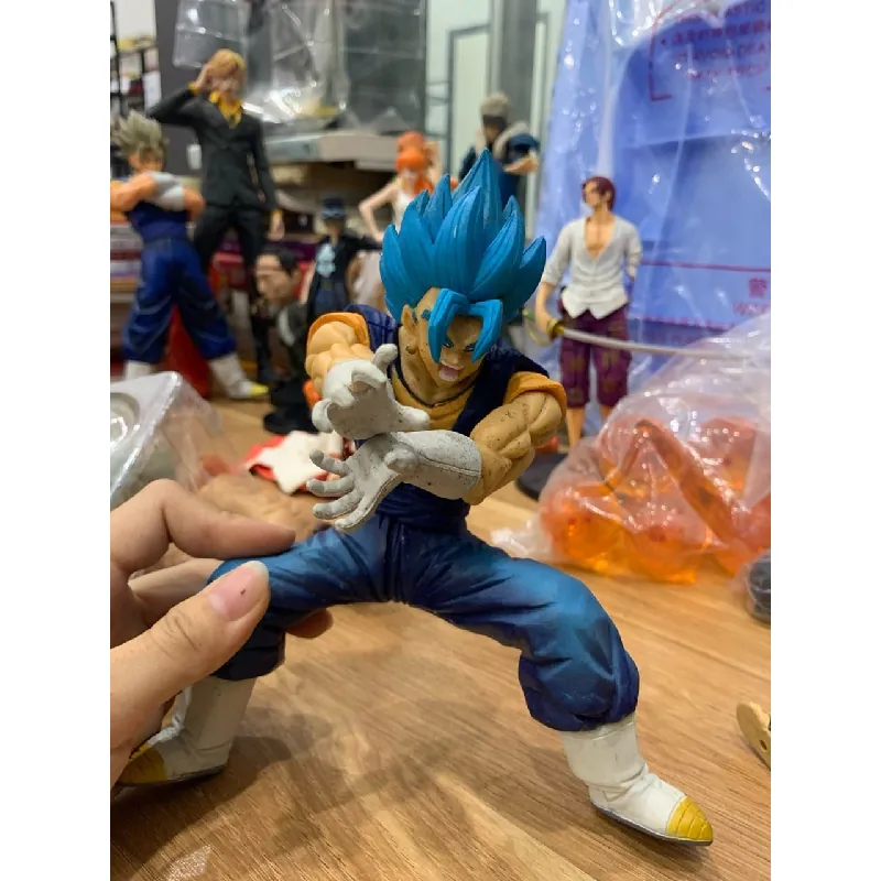 mô hình vegeto thủ thế 716513