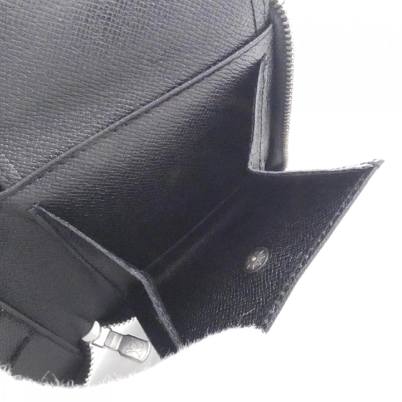 Ví Louis Vuitton Taiga Porte Biè Monet Zip M30672 620225