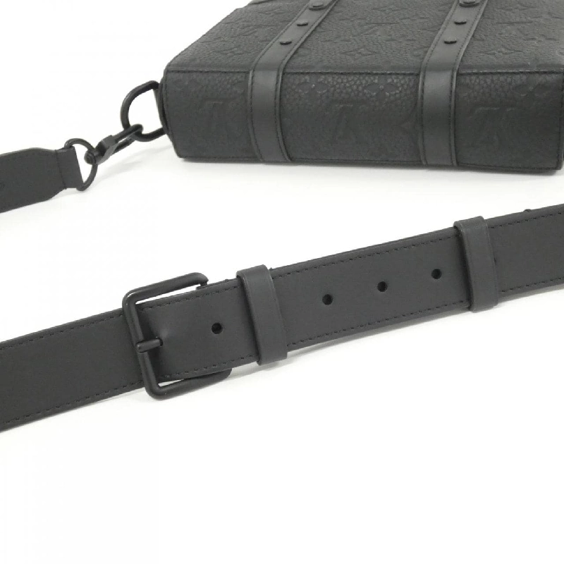 Túi đeo chéo Louis Vuitton Trunk Monogram Trianon PM M57726 611996