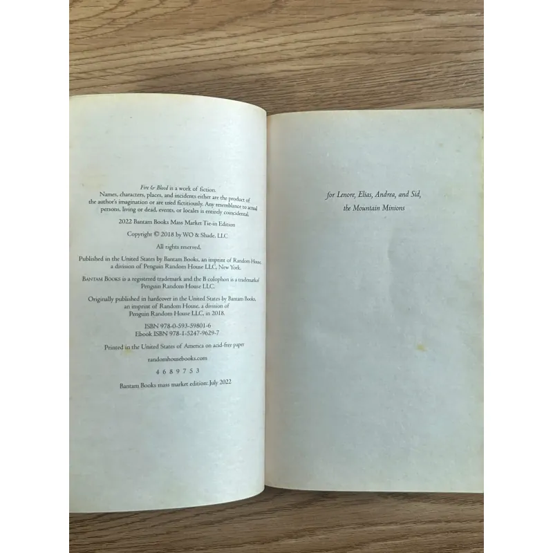 Fire & Blood - George R. R. Martin 782878