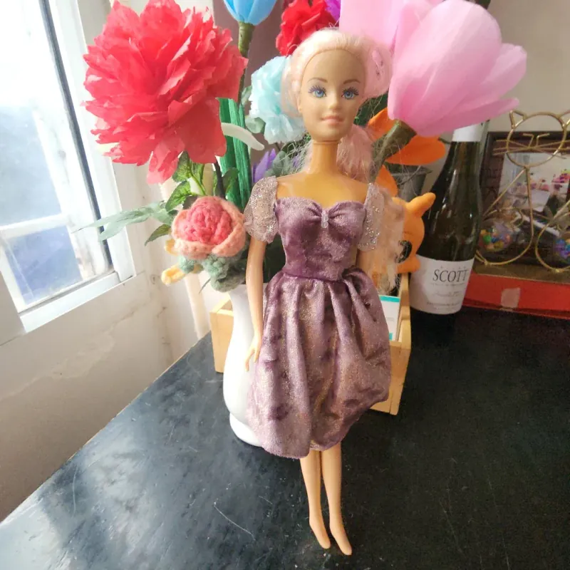 Búp bê Barbie đầm tím 1005308