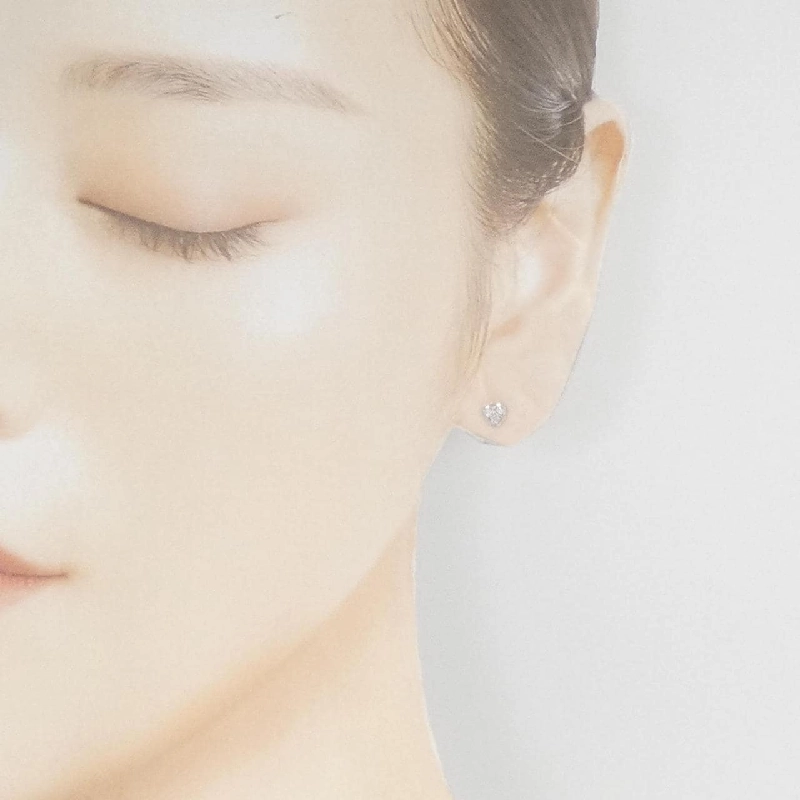 K18WG Bông tai kim cương hình trái tim 0.04CT - Hàng hiệu Chính hãng 872226