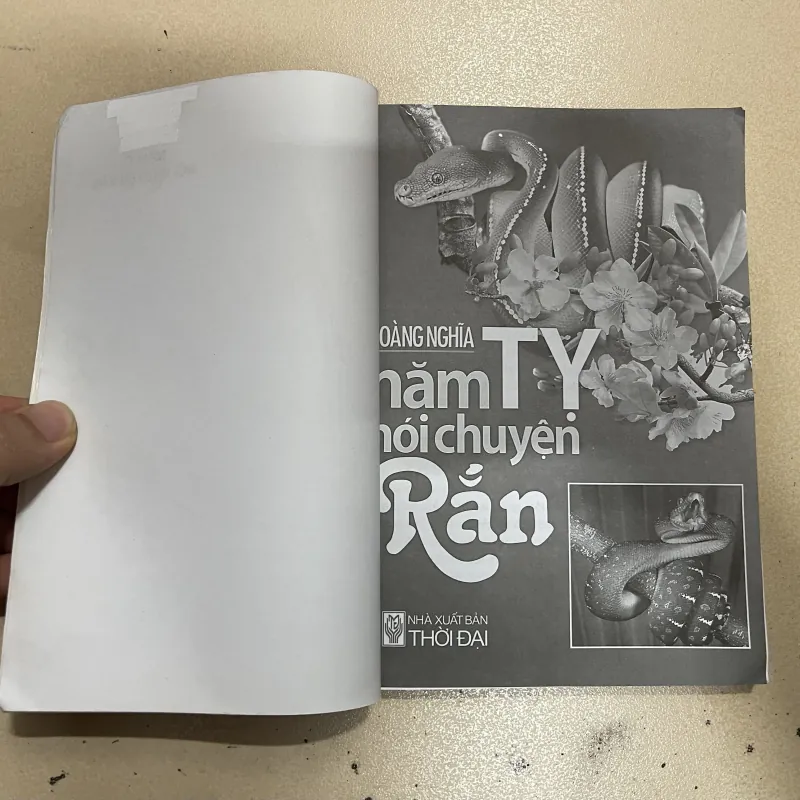 Năm Tỵ nói chuyện Rắn  (c47) 997459