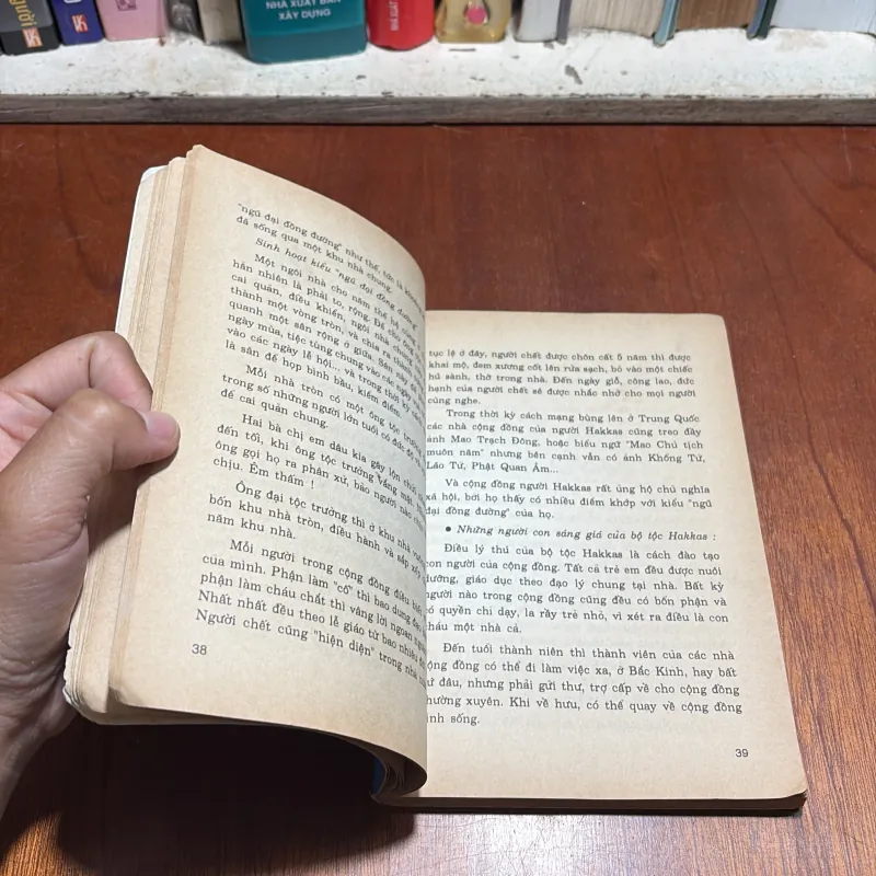 II Văn Hoá Việt: Nền Nếp Gia Phong - Phạm Côn Sơn - 2000 799866