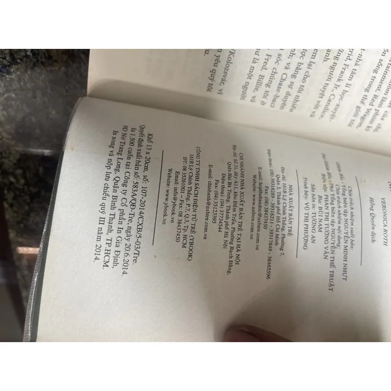 Những kẻ trung kiên, những kẻ bất khả thi, những kẻ nổi loạn Veronica Roth 713255