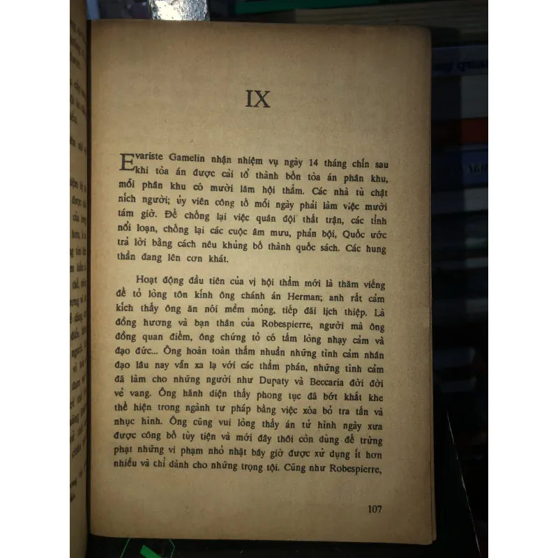 Các hung thần lên cơn khát - Anatole France  795491