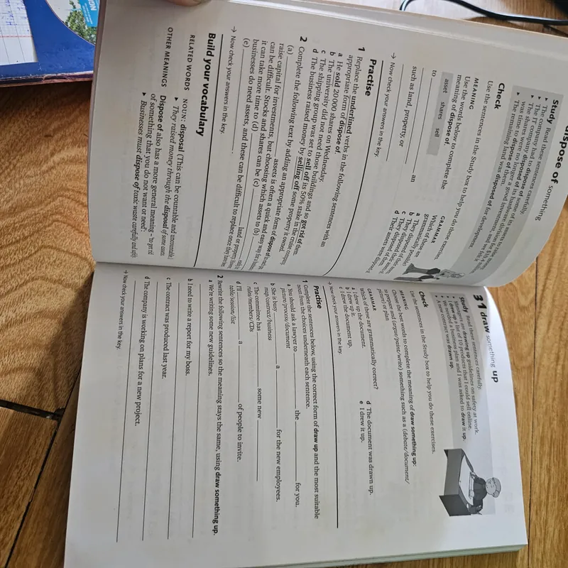 Awful Auntie
 739551