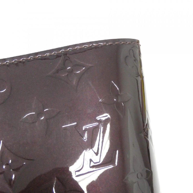 Túi Louis Vuitton Vernis Long Beach MM M90475 620307