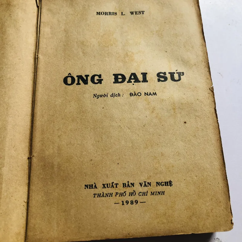 📚 ÔNG ĐẠI SỨ – Morris L. West 568237
