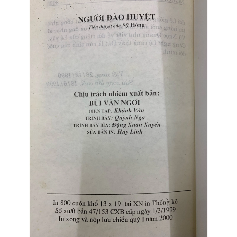 Người đào huyệt - nguyễn sĩ hồng. 1a4 509033