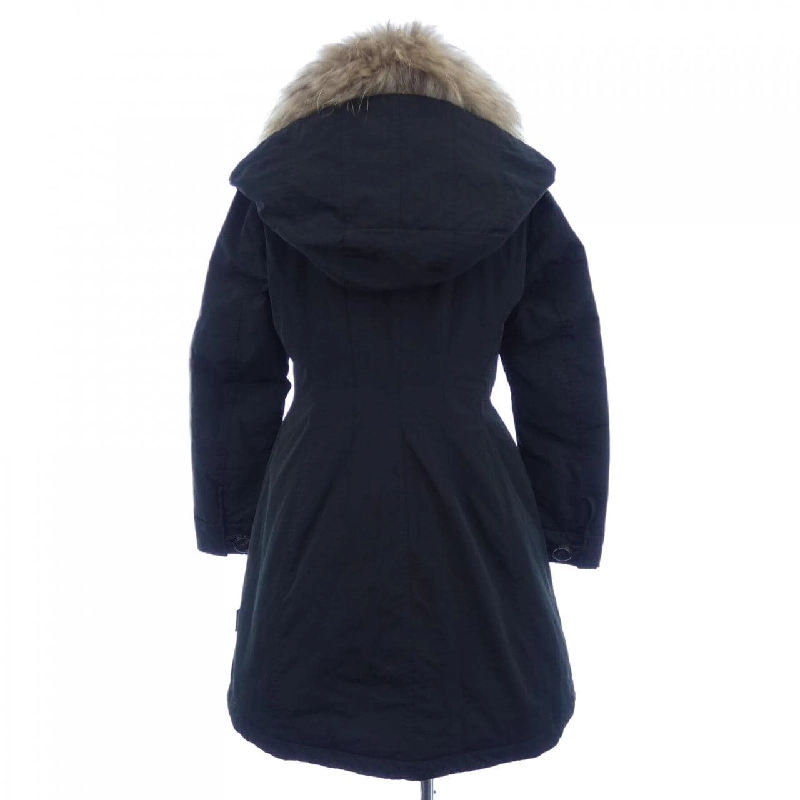 Áo khoác lông vũ MONCLER 643491