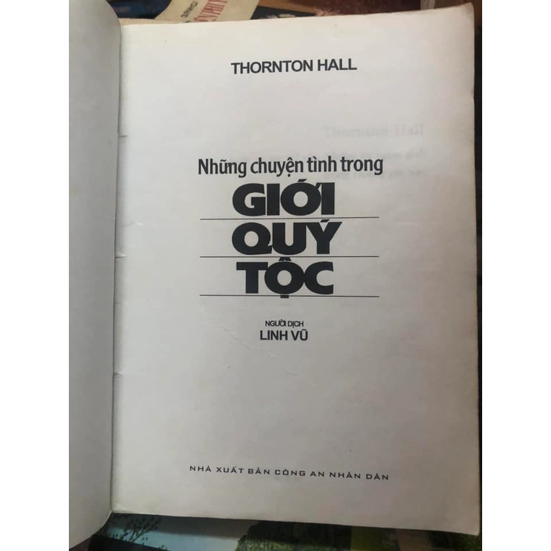 Sách Những chuyện tình trong giới quý tộc - Thornton Hall 305545