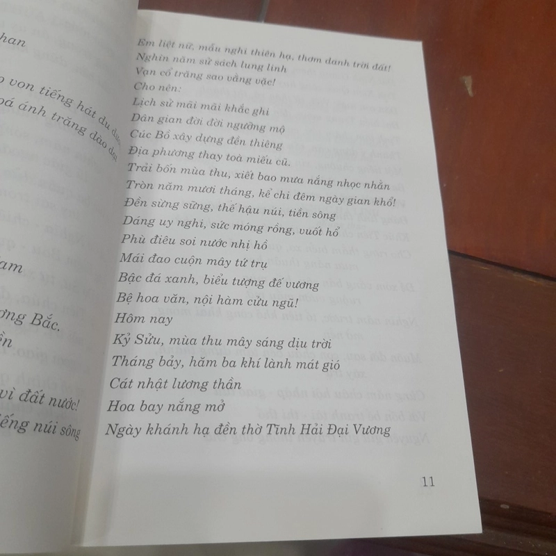 Đền thờ KHÚC THỪA DỤ 518981