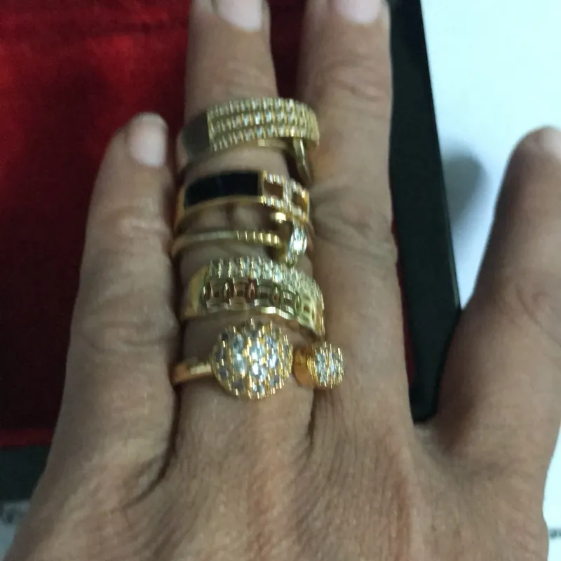 Nhẫn vừa bán vừa tặng 977319